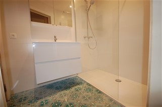 Badkamerrenovatie door Geert Andries, realisatie 77